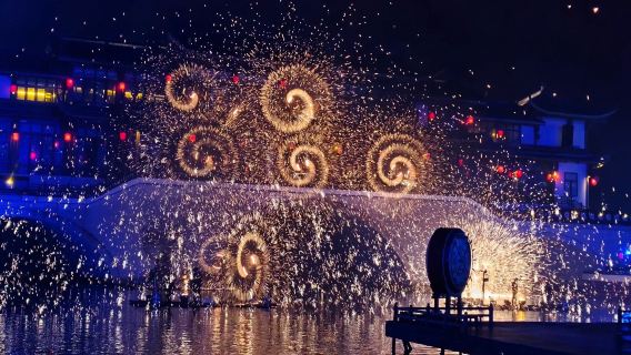 Passeio Privado de Um Dia em Hancheu: Circo Taihu Longemont, Performances e Fogos de Artifício