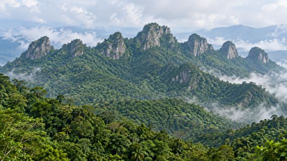 perjalanan satu hari Gunung Tujuh Bidadari + Lembah Binglang + Teluk Haitang
