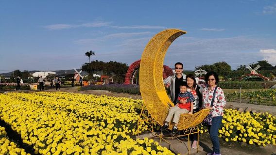 Taipei to Taipei Chinese Social Flower Market, Rainbow Village, Highland Wetlands Day Tour