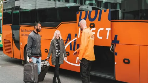 Flughafentransfer zwischen Reykjavík und dem Flughafen Keflavík (Optionen: Busbahnhof/Hotels in der Stadt/Privattransfer)