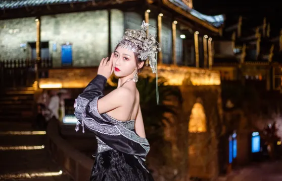 邢台Trip Moments【婚禮跟拍 街拍 抓拍 航拍 攝影錄影/多語言翻譯/底片全送/動作指導】