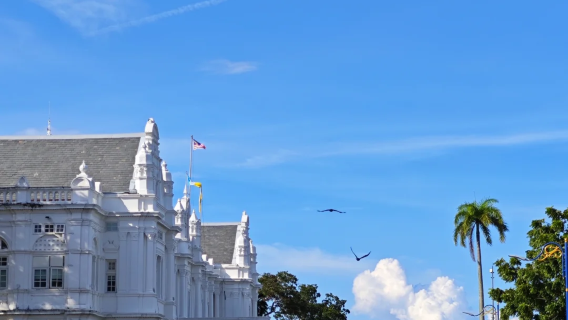 Куала-Лумпур — Ипох — Пенанг — Куала-Лумпур, 3 дня и 2 ночи (отель в Куала-Лумпуре , туда и обратно/в обе стороны, 2 дня на индивидуальный трансфер/аренда автомобиля с водителем (10 часов) + 1 день из Пенанга в Куала-Лумпур в одну сторону/в один конец)