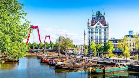 Rotterdam Highlights: Spy Exploration Game and Tour