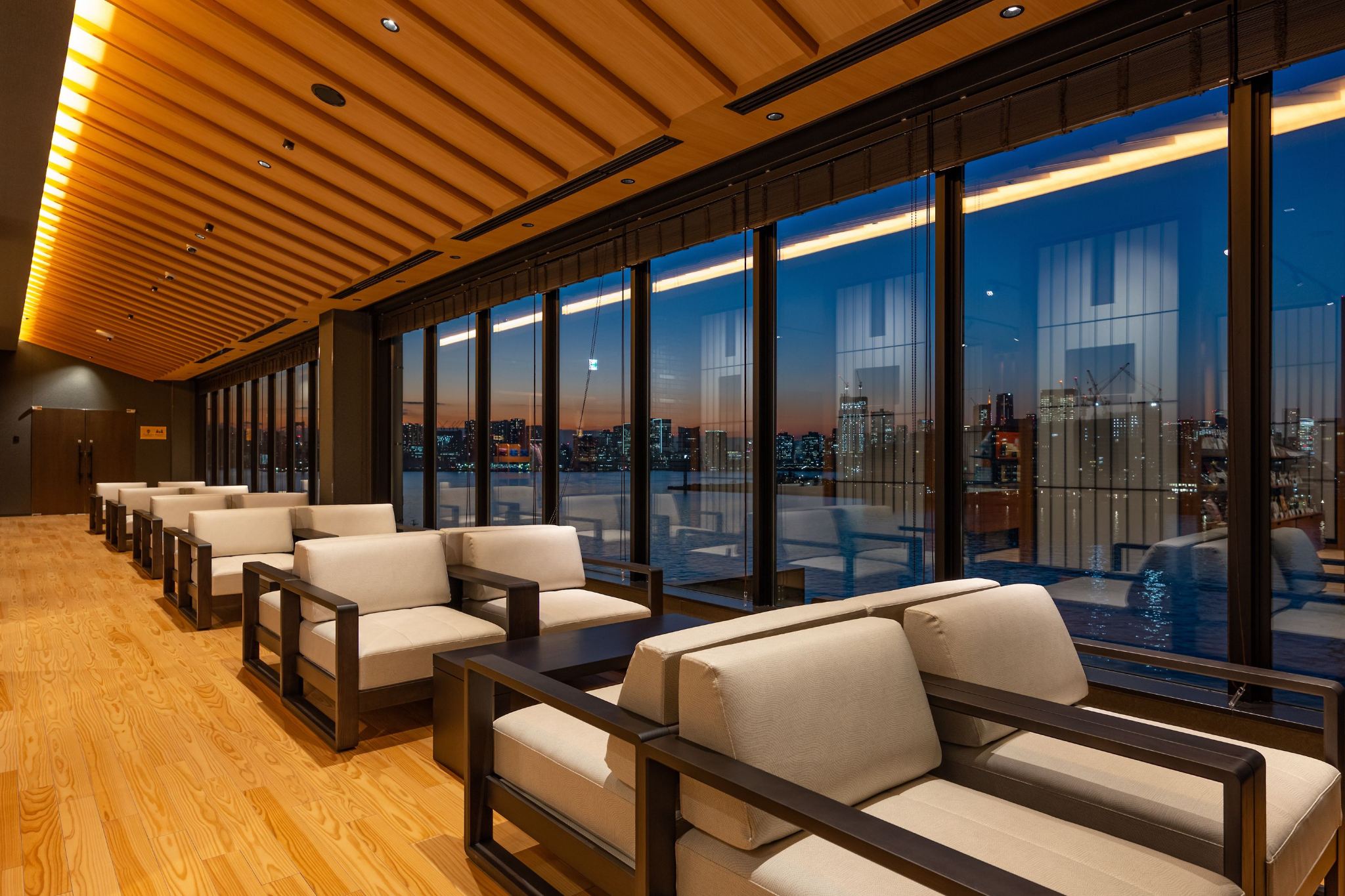 【ゆりかもめ Enjoy Pass】ゆりかもめ一日乗車券&東京豊洲 万葉倶楽部お得なセット券丨台場エリアの移動に便利