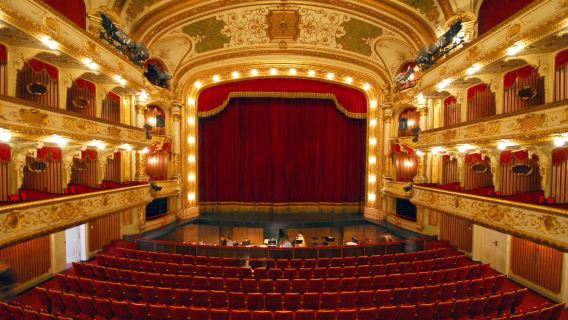 Croatian National Theatre in Zagreb + Plitvice Lakes National Park day tour with private car service