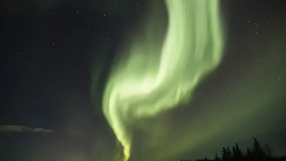 Saariselkä: Aurora Photo Tour by Car with Transfer & Drinks