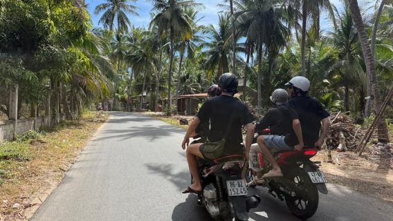 Tur Skuter Mui Ne: Permata Tersembunyi & Desa Damai