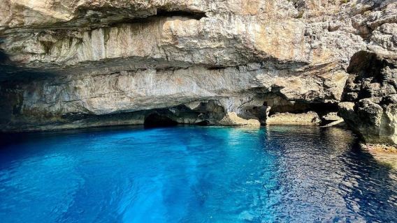 Marettimo: Tour du thuyền riêng tham quan 8 hang động kèm lặn biển