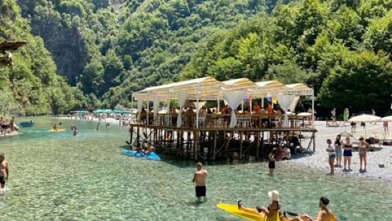 Von Shkodra: Rundfahrt zum Komani-See und zum Shala-Fluss