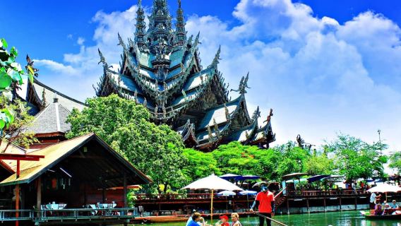 Bangkok: Führung durch das Pattaya Truth Sanctuary & Coral Island