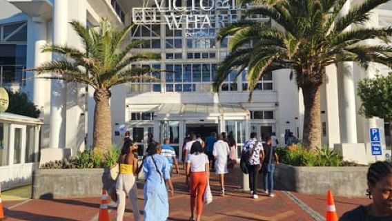 Cape Town: Bo-kaap table mountain Champagne Sunset Cruise