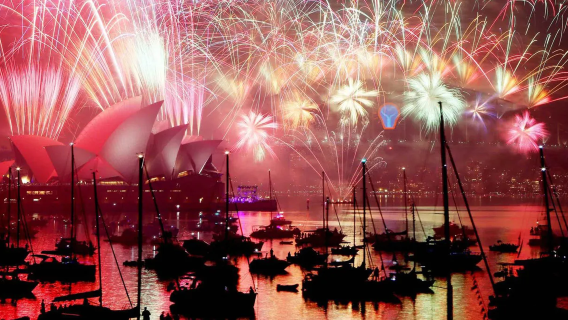 Crucero Fantasea Avalon de 2.25 horas para ver los fuegos artificiales de Año Nuevo en Sídney (salida desde Darling Harbour/un espectáculo de fuegos artificiales)