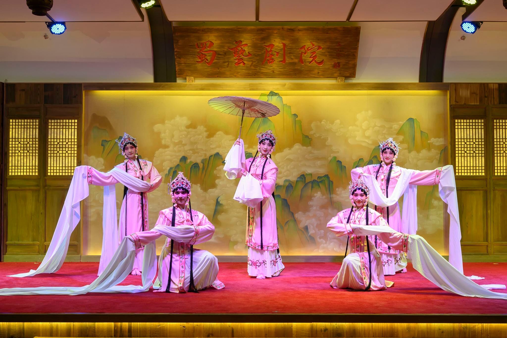 Shuyi Theater Show Ticket in Chengdu (Experience the Art of Face Changing in Sichuan Opera + Savor the Aroma of Gaiwan Tea + Enjoy Traditional Opera Performances + Immerse Yourself in the Essence of Shu Culture)