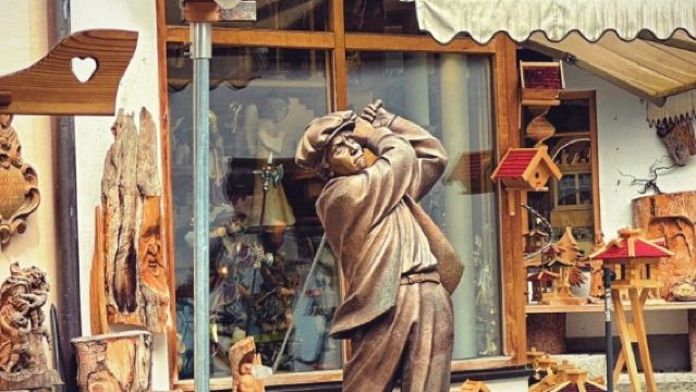 慕尼黑一日遊A線：新天鵝堡+林德霍夫宮+壁畫村上阿默高