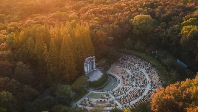One-day private tour of Nanjing: Ming Xiaoling Mausoleum, Meiling Palace, Sun Yat-sen Mausoleum (Three visits to Zhongshan Mountain to witness the changing times)