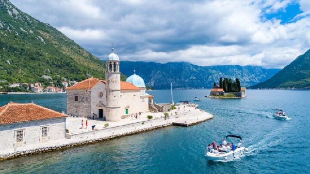Kotor Fast-Track: Perast Old Town & Our Lady of the Rocks