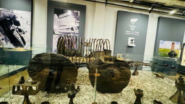 아르메니아 예레반 공화국 광장 + 성 그레고리 선지자 대성당 + 역사 박물관 전세 차량 당일 치기 여행