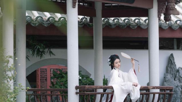 HongJiang Travel Photography[Photography services including photo shoots, short videos, promotional videos, graduation photos, family-friendly portraits, wedding photos with all raw images provided/translation]