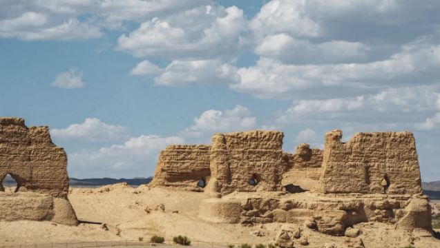 Tour di un giorno al Passo Yumen e al Parco Geologico di Yadan (partenza da Dunhuang)