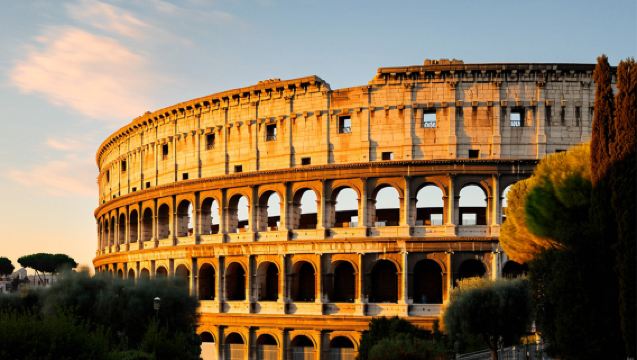 Penerangan berpandu dalam bahasa Cina untuk Colosseum Rom/Roman Forum/Bukit Palatine oleh pemandu pelancong termasuk tiket masuk
