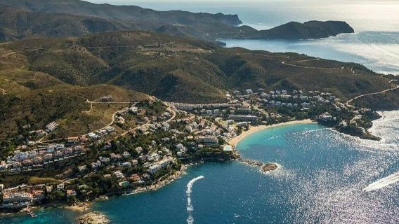 Roses: Boat Tour + Water Slide + Swim Stop