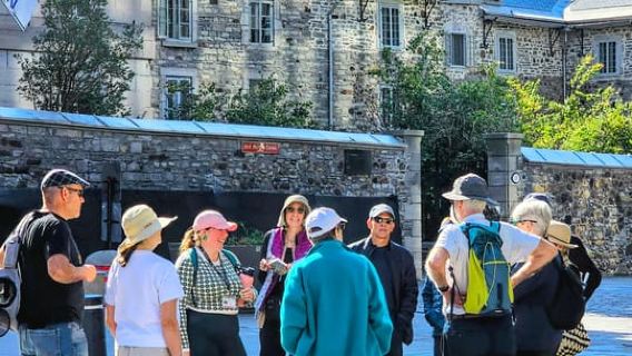Old Montreal Small-Group Walking Tour (Max 10)