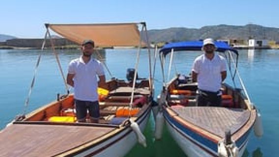 Ksamil: Mussel Sailing Tour with Food and Drink in Albania