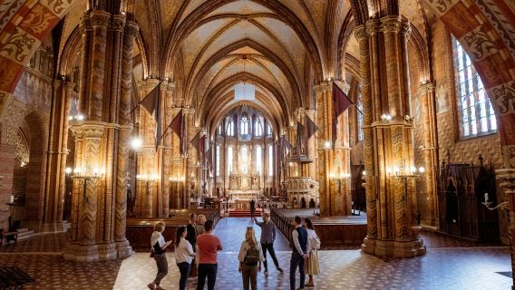 Budapest: Castle District Guided Walking Tour + Matthias Church Entry