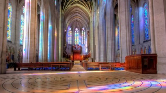 Grace Cathedral: Entry Ticket + Self-Guided Tour