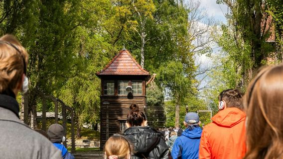 Auschwitz-Birkenau: Guided Tour + Transport