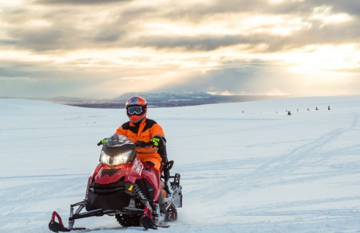 Europe Travel Iceland: Langjokull Glacier Snowmobile Tour (Professional Guide + Equipment + Optional Reykjavik City Transfer)