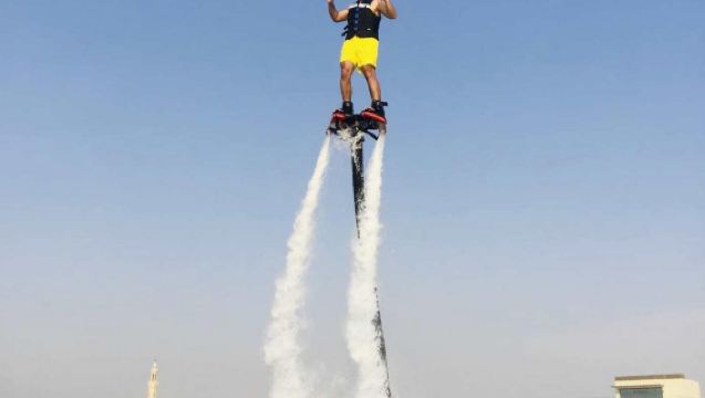 Dubai Attraction: Fly Boarding Dubai