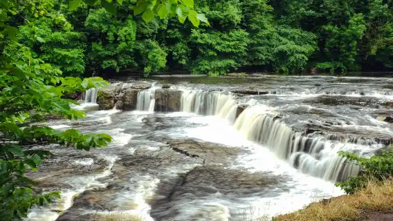 ทัวร์วันเดียว/ทัวร์หลายวัน ในอุทยานแห่งชาติ Yorkshire Dales และบ้านเกิดของพี่น้องตระกูล Bronte|กลุ่มเล็ก