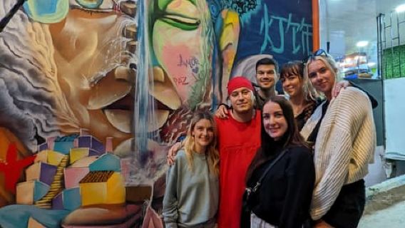 Comuna 13: Walking with local artist and learn part of Medellin's history