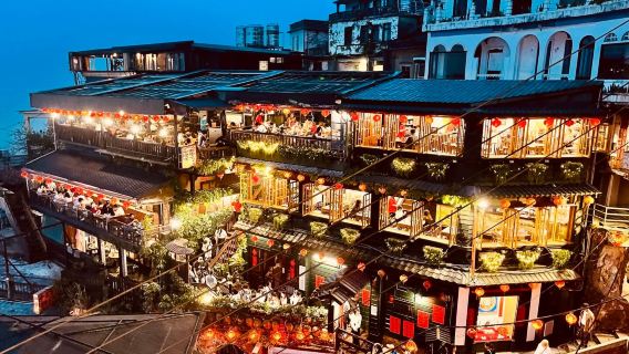 Nachtausflug nach Jiufen + Golden Waterfall + Goldmuseum + Yinyang-Meer am Zeitansageberg (Abreise von Taipeh)