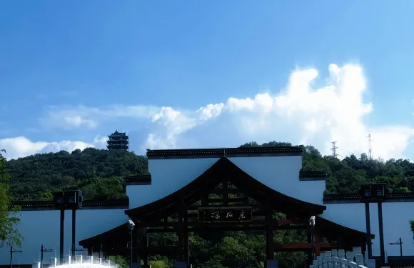 馬鞍山採石磯+安徽大青山野生動物世界一日遊可中英文服務