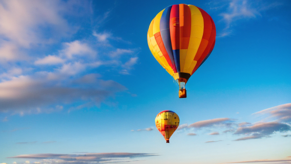 Vuelo en globo aerostático al amanecer en Gold Coast, Australia, con traslado al hotel y opción de desayuno incluido con fotografía del vuelo de regalo.