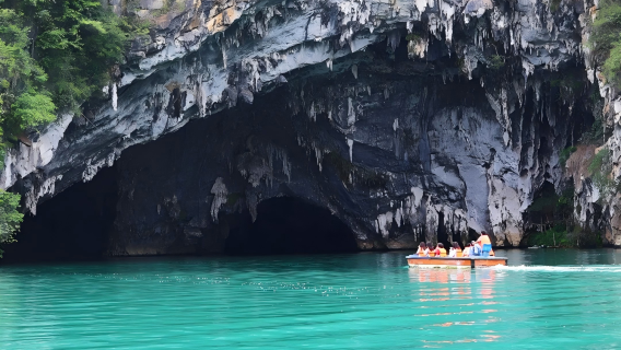 巴馬百鳥巖+百魔洞巴馬長壽村+盤陽河包車一日遊【純玩0進店】