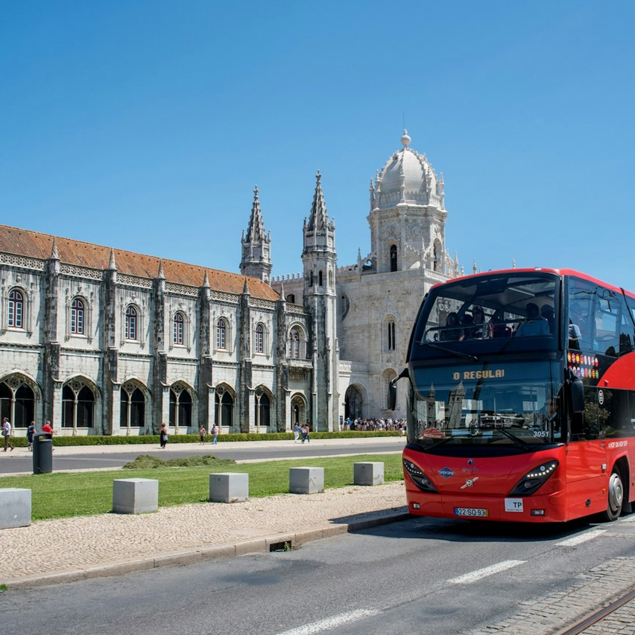 Lissabon: Einfache Hop-on-Hop-off-Bustour + Audioguide