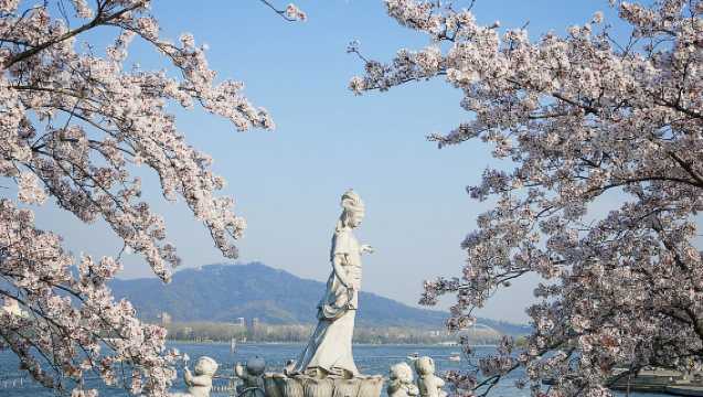 中國南京：中英俄法德西日韓多語種 專業翻譯｜專業導遊｜展會翻譯｜旅遊陪同｜商務陪同拜訪｜行程規劃定制