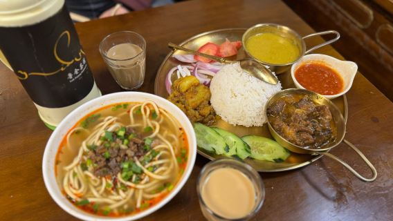 Discovery more Macau evening food tour with city tour by locals