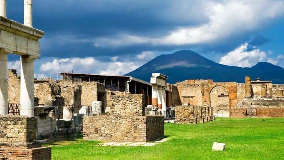 From Sorrento: Pompeii Skip-the-Line Tour