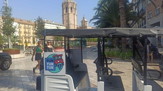 Private tuk-tuk tours in Valencia.
