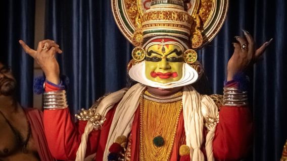 Kochi: Kathakali Evening Show with Transfers