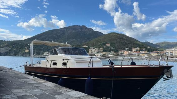 Levanto: Cinque Terre Boat Tour with Lunch or Aperitif