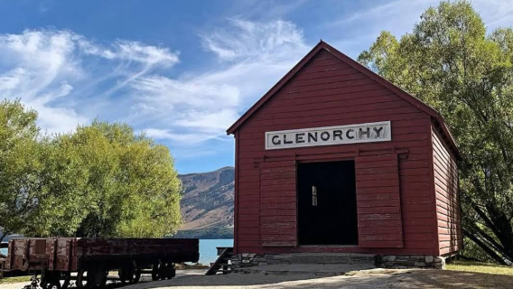 Lawatan sehari Glenorchy + Hutan Asli Paradise dengan pacuan empat roda | Merentasi tebing sungai · Bertolak dalam kumpulan kecil