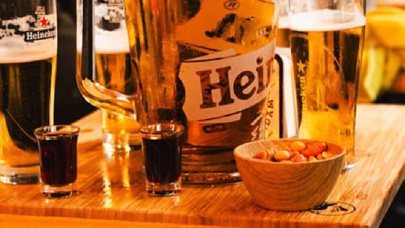 Groningen: Booze Cruise with Unlimited Drinks