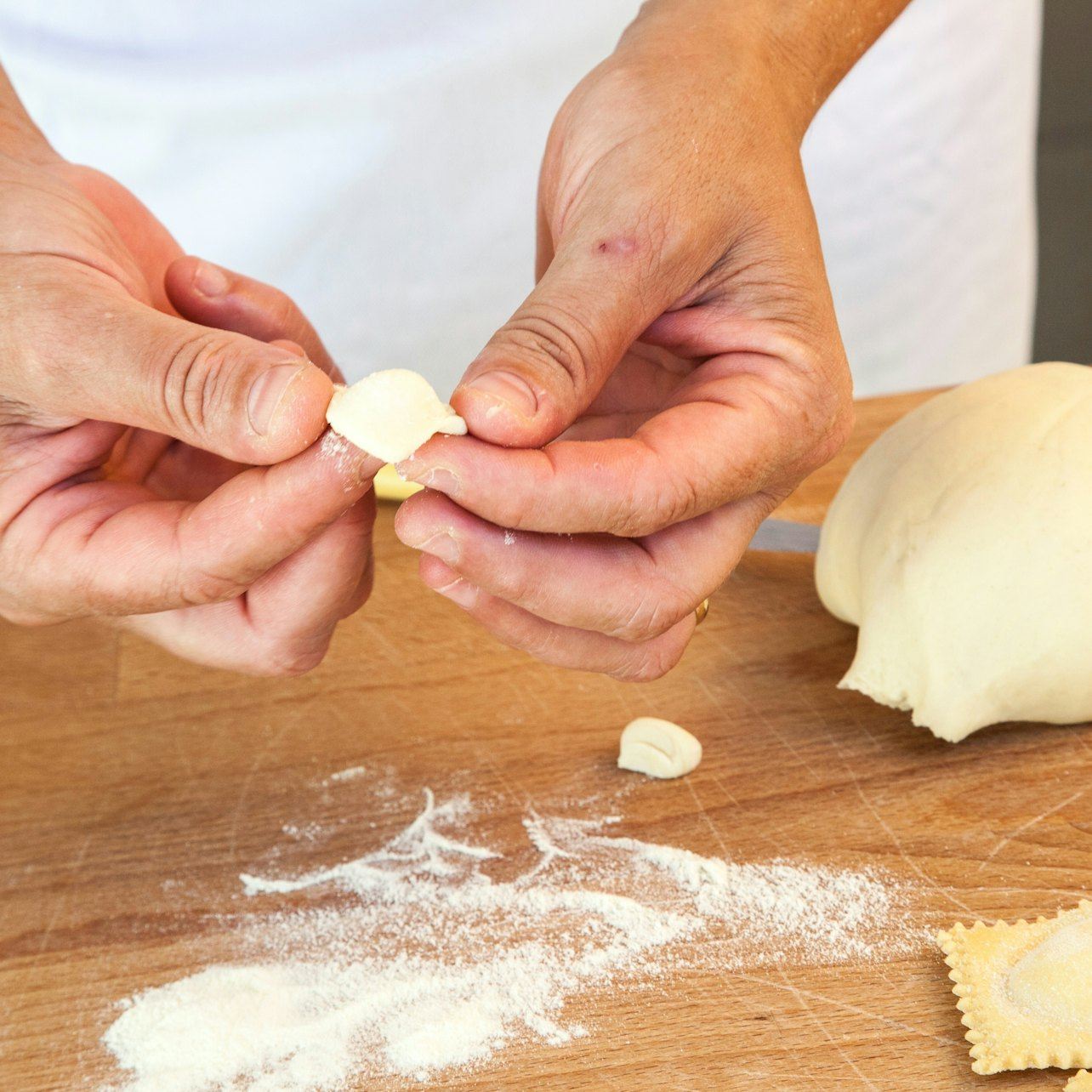 Naples: Small Group Pasta and Tiramisu Class with 4-Course Meal