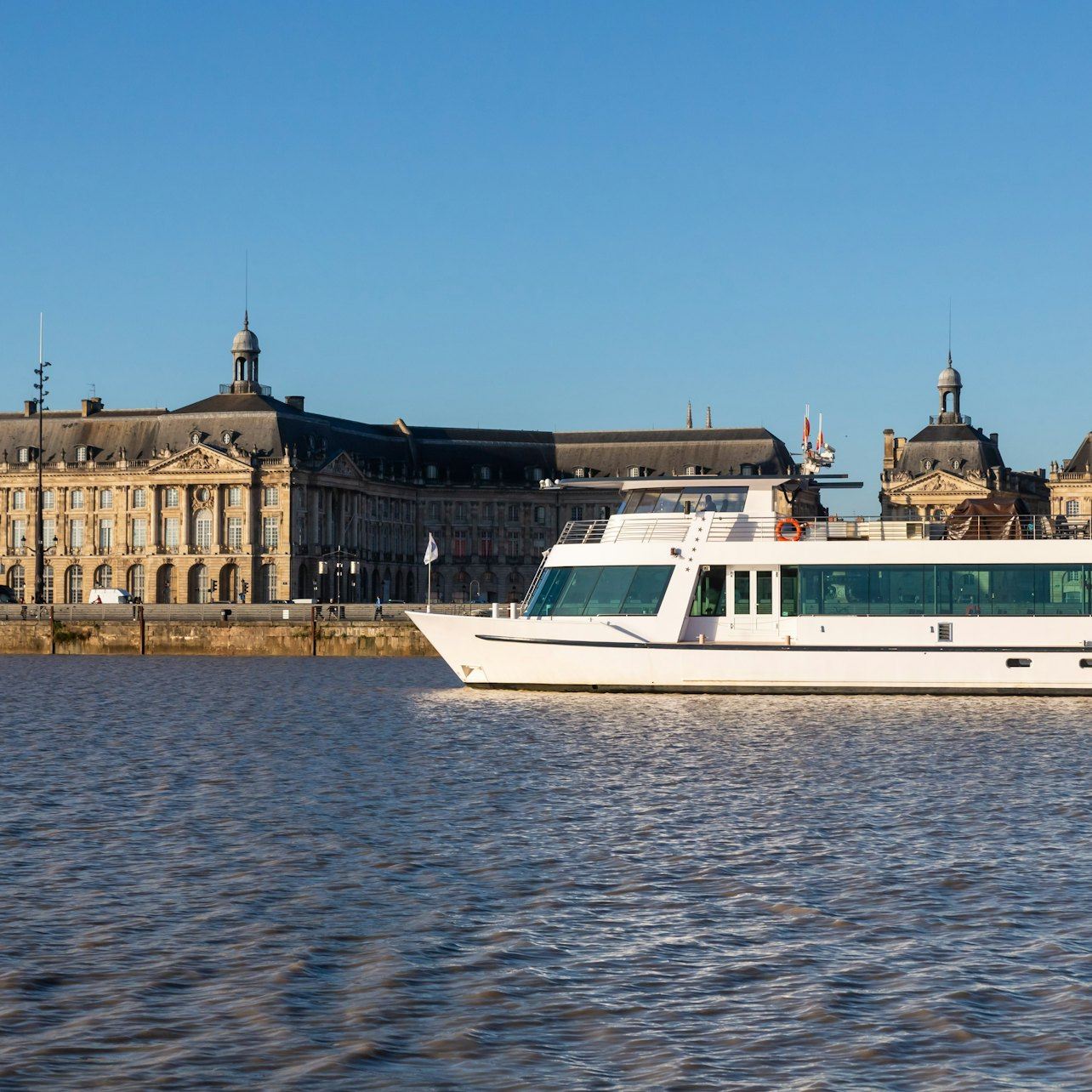 Bordeaux: Guided Cruise on the Garonne