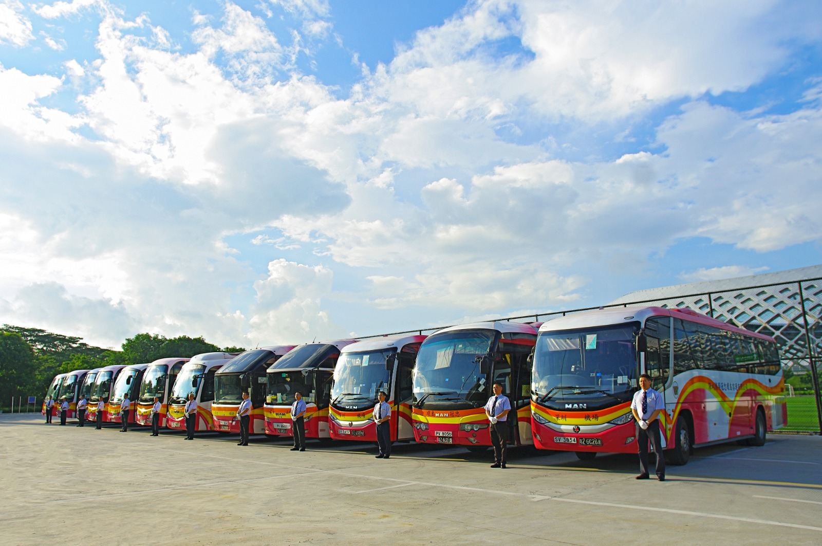 Guangzhou to Hong Kong cross-border direct bus - Guangzhou city center/Panyu Chime Long/Huadu R&F (no ticket collection required)